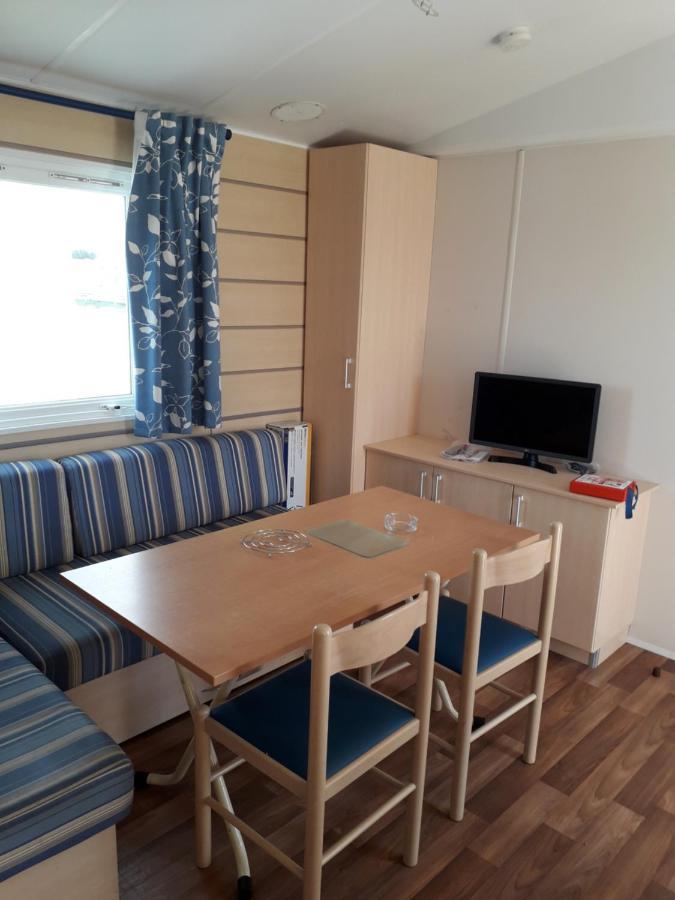 Mobil Home F01 เลอปอร์เตล ภายนอก รูปภาพ